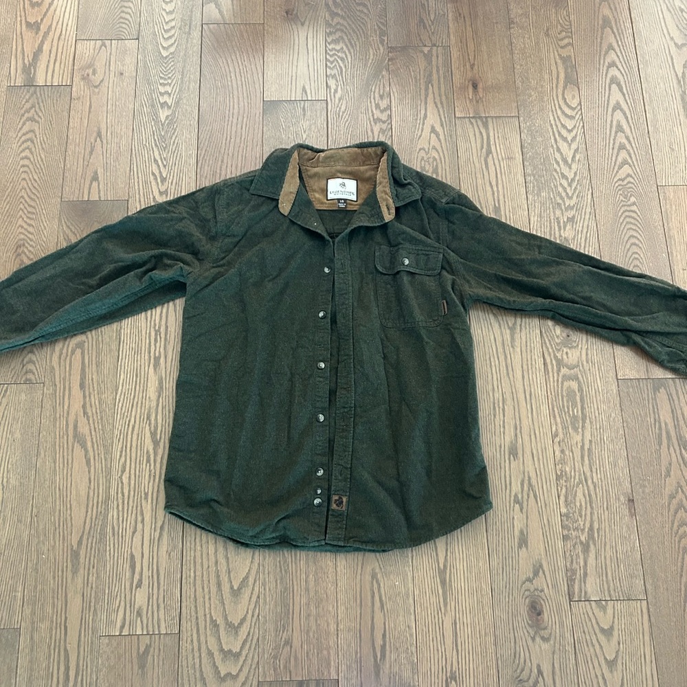 Legendary white tails fleece button down
